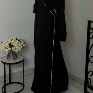 Abaya noir fluide à strass scintillants