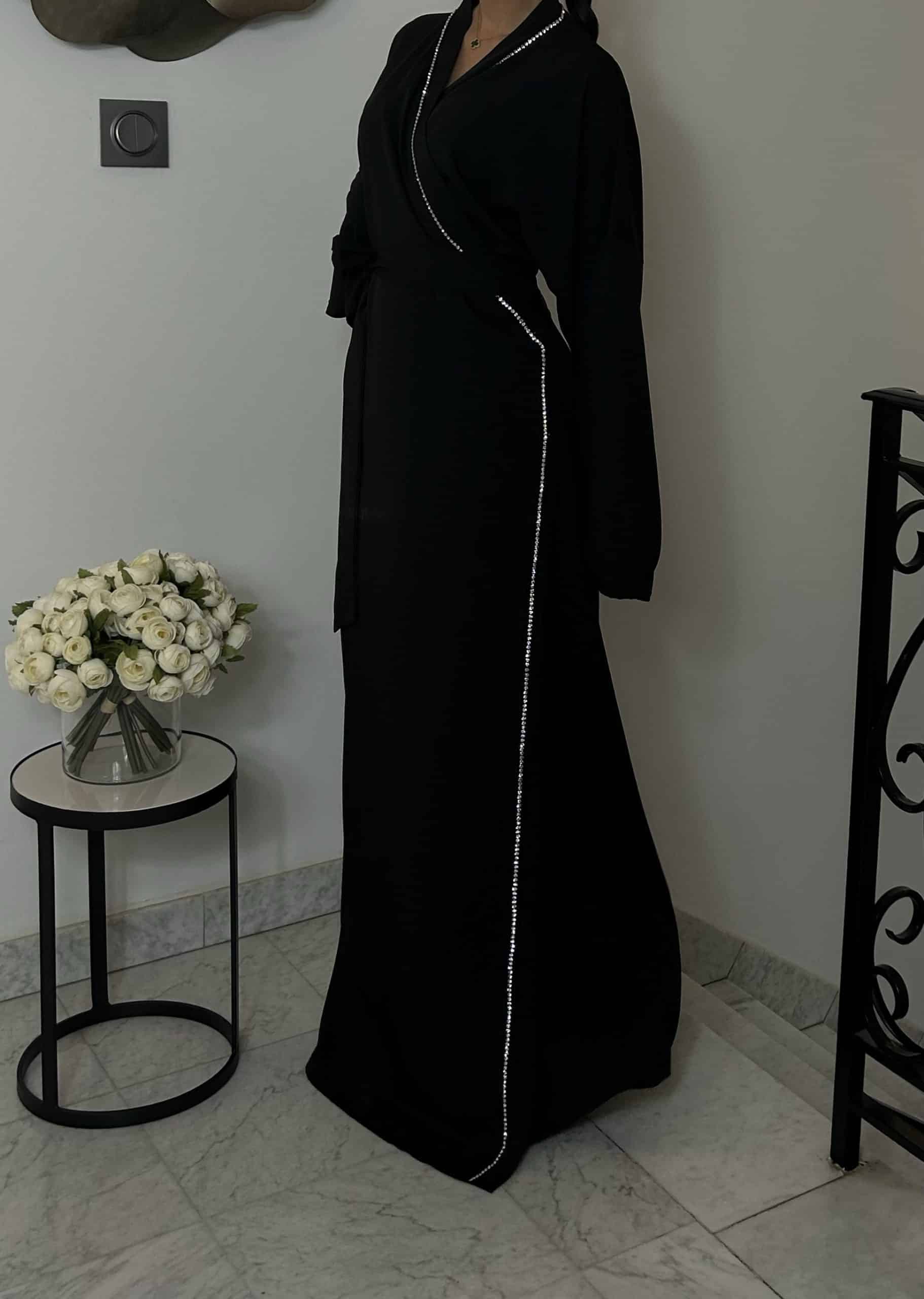 Abaya noir fluide à strass scintillants