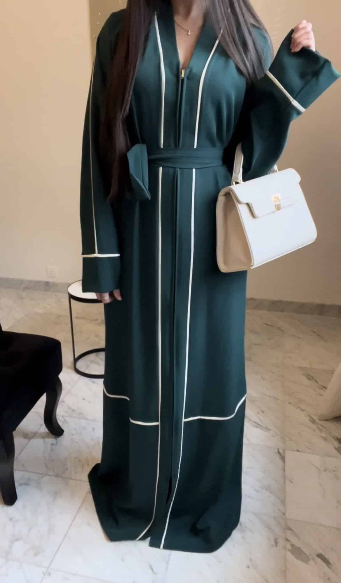 عباية [خضراء]