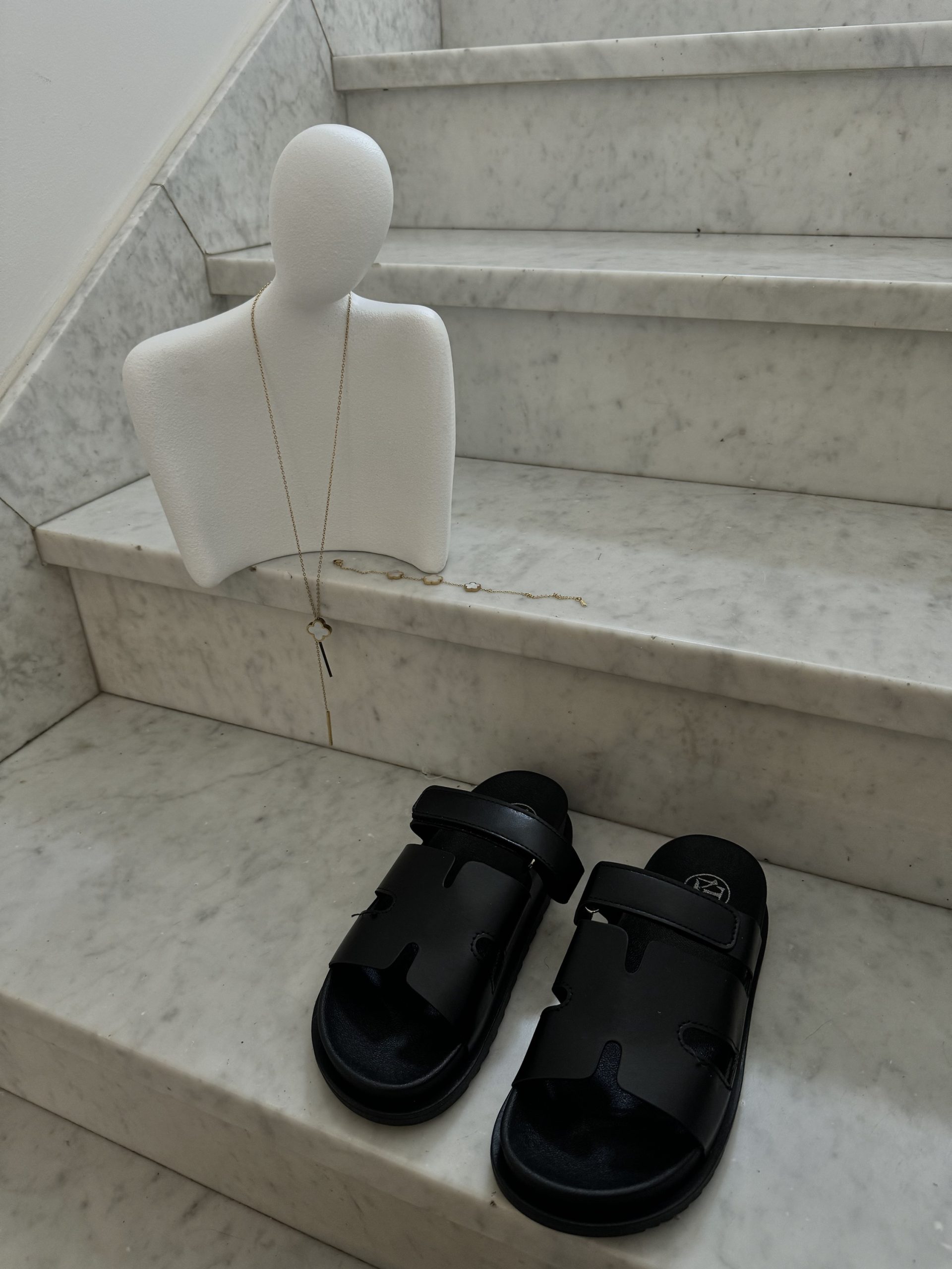 CH Sandalia [NEGRO]