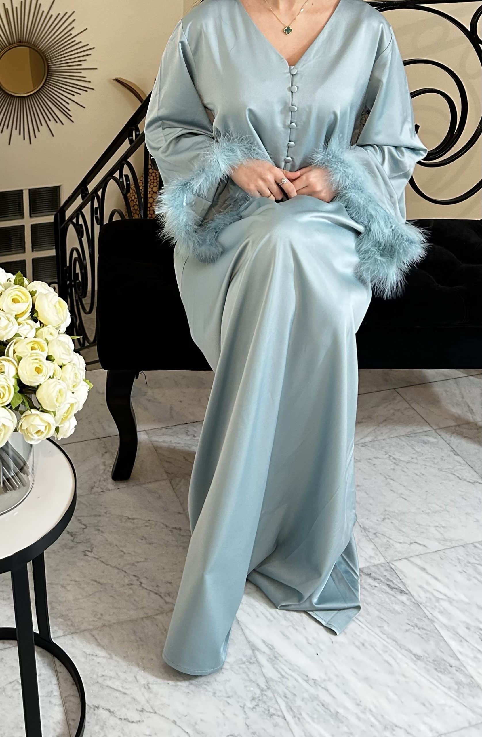 Abaya boutonnée manches plumes [VERT D’EAU]