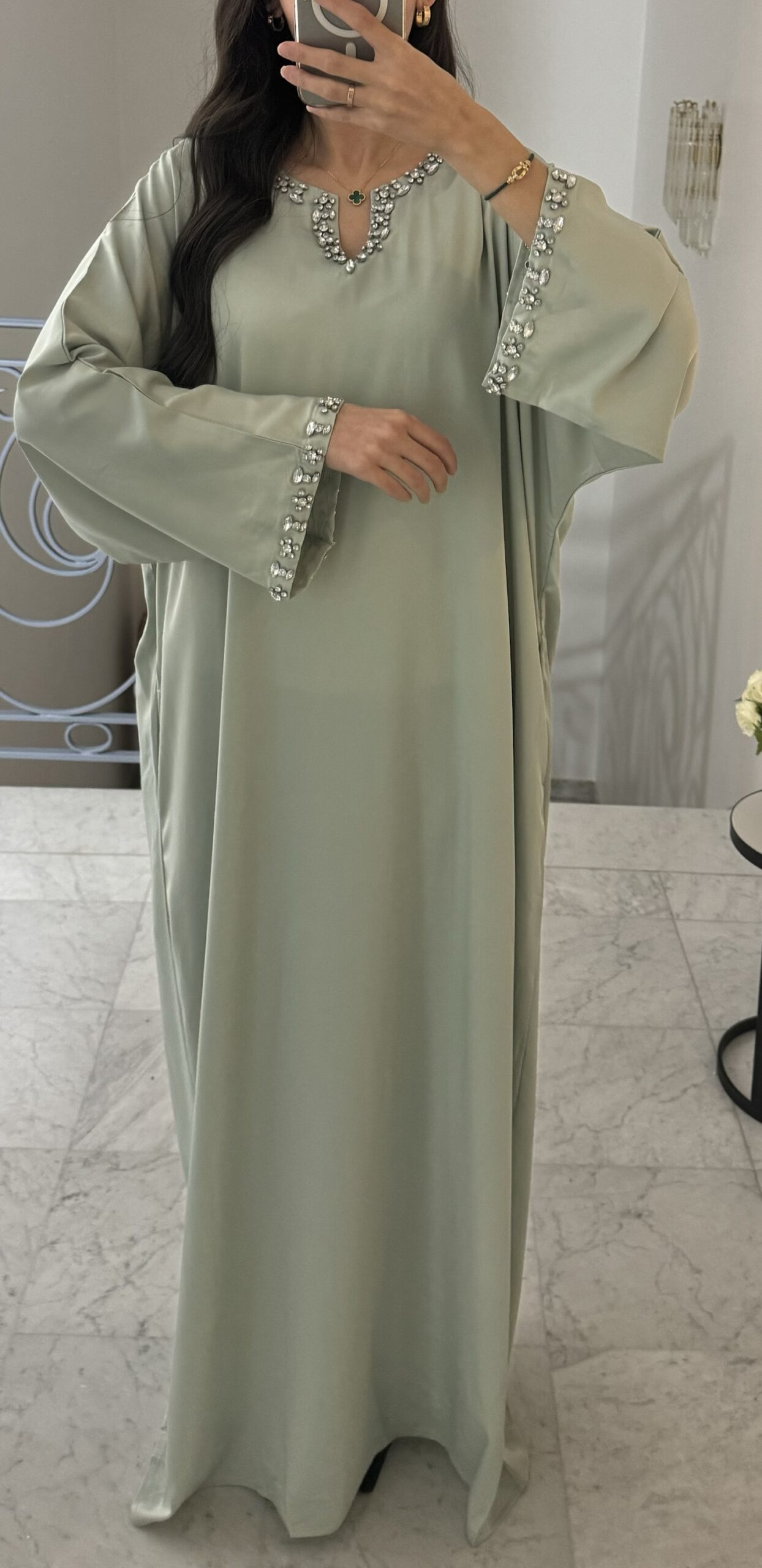 Abaya perlée à la main [VERT D’EAU]