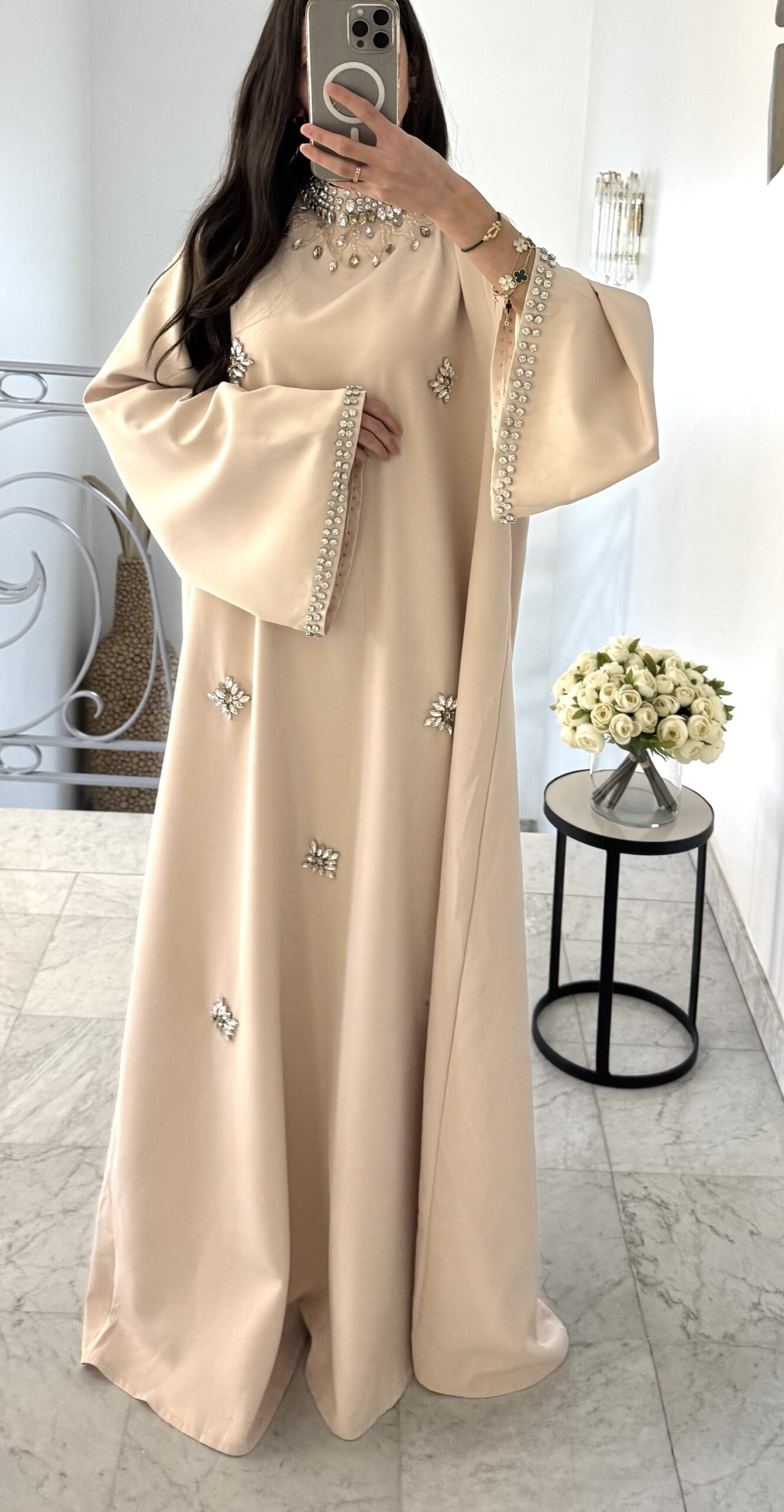Abaya beige perlée – Gamme Premium