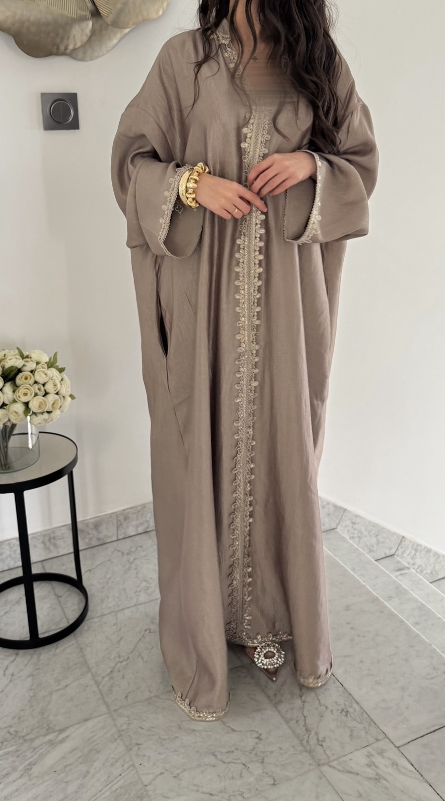 Abaya brodée [TAUPE]