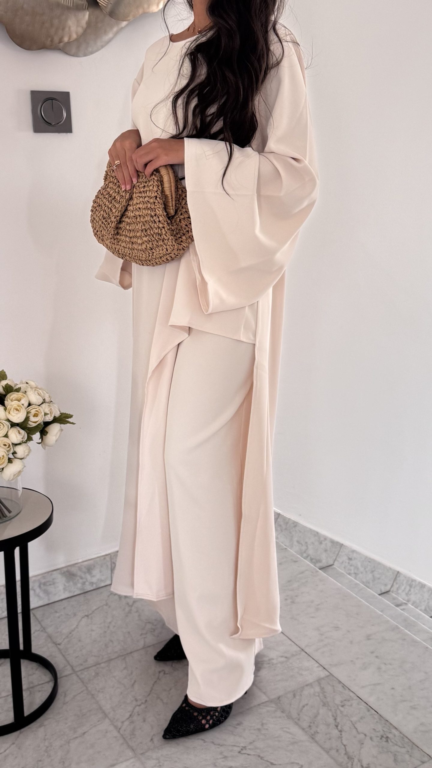 طقم انسيابي كبير الحجم [NUDE]