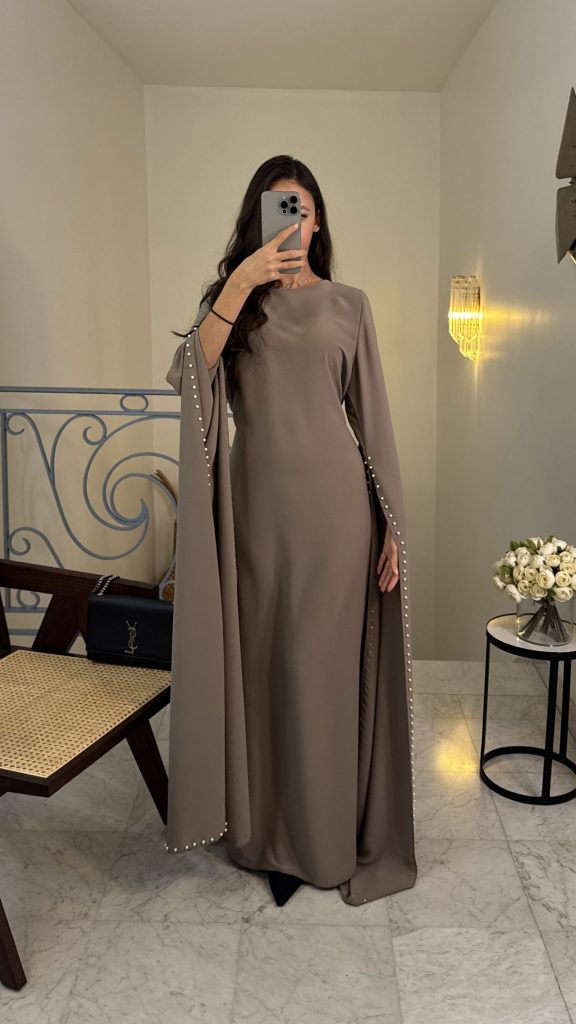Robe manches papillon ouvertes [TAUPE]