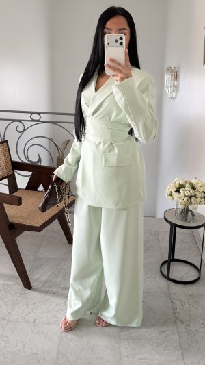 Ensemble blazer col V ceinture large [VERT]