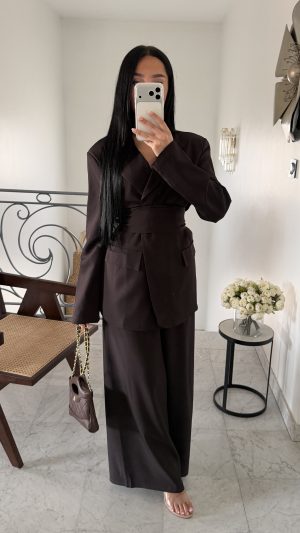 Ensemble blazer col V ceinture large [MARRON]