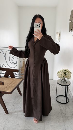Robe longue évasée lacets au dos [MARRON]