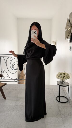 Robe satinée lacets au dos [NOIR]