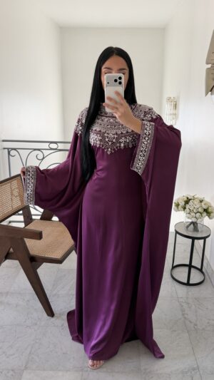 Robe longue perlée et cintrée [PRUNE]